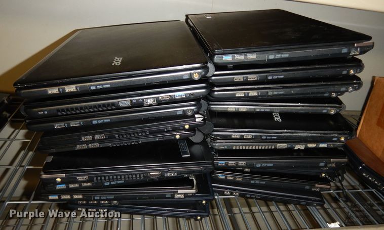 image for item FD9826 Approximately 39 laptops