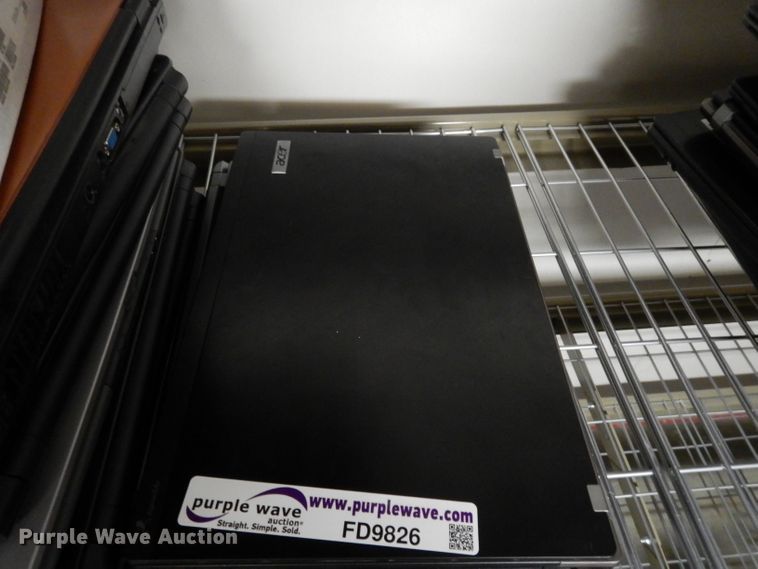 image for item FD9826 Approximately 39 laptops