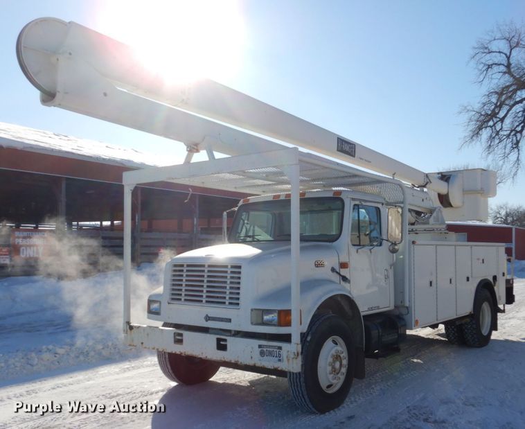 image for item FU9215 1999 International 4700 bucket truck
