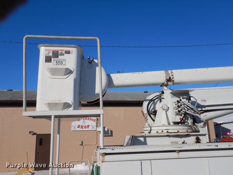 image for item FU9215 1999 International 4700 bucket truck