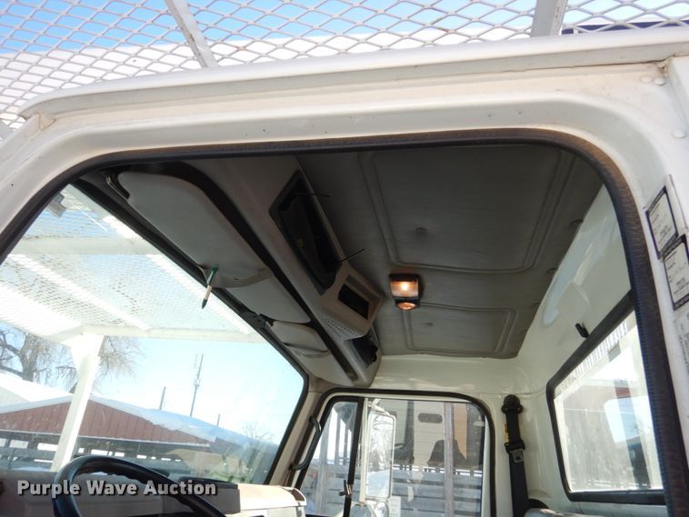 image for item FU9215 1999 International 4700 bucket truck