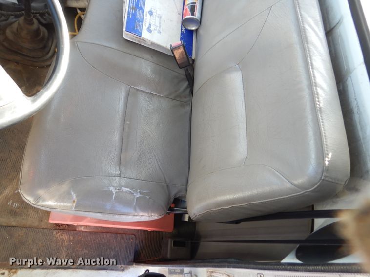 image for item FU9215 1999 International 4700 bucket truck