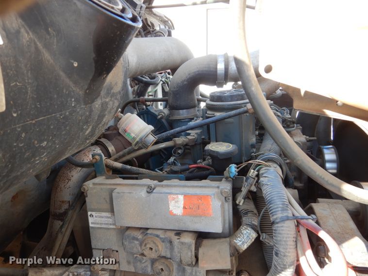 image for item FU9215 1999 International 4700 bucket truck