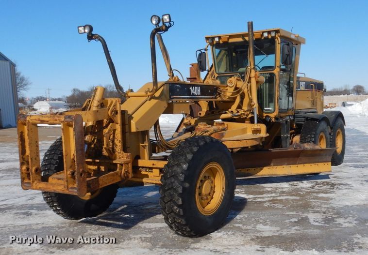 image for item FU9217 2004 Caterpillar 140H VHP Plus motor grader