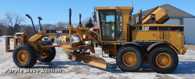 image for item FU9217 2004 Caterpillar 140H VHP Plus motor grader
