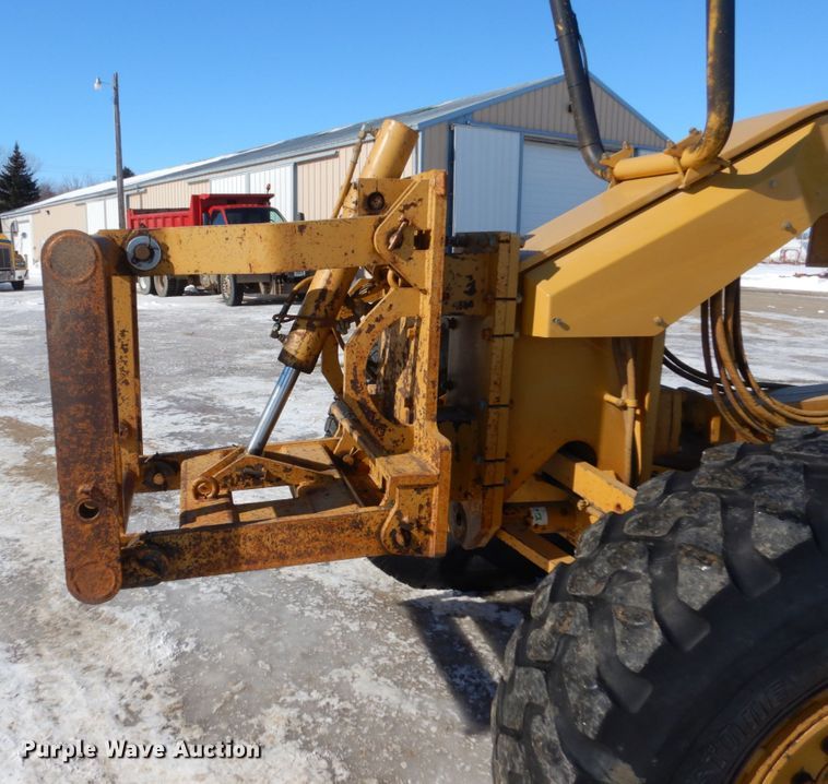 image for item FU9217 2004 Caterpillar 140H VHP Plus motor grader