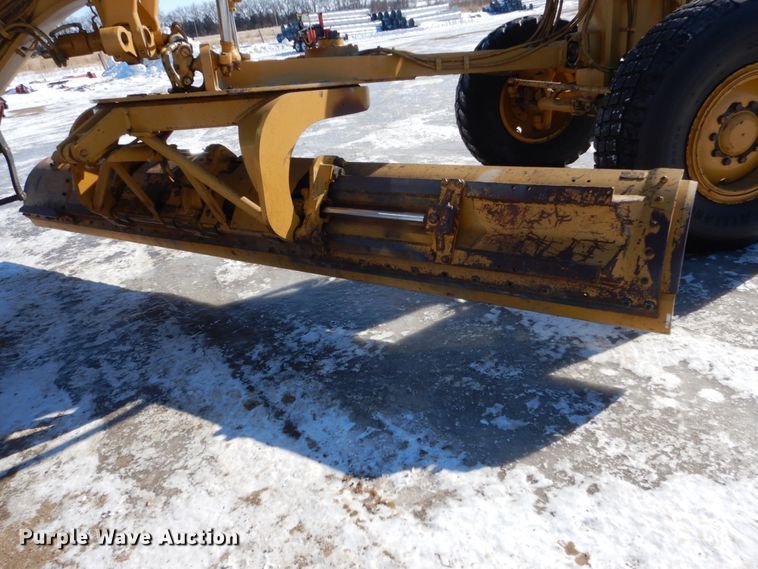 image for item FU9217 2004 Caterpillar 140H VHP Plus motor grader