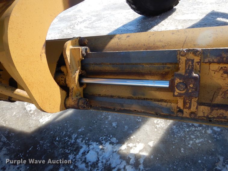 image for item FU9217 2004 Caterpillar 140H VHP Plus motor grader