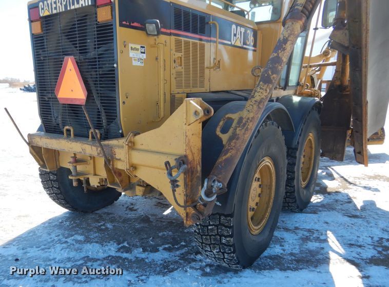 image for item FU9217 2004 Caterpillar 140H VHP Plus motor grader