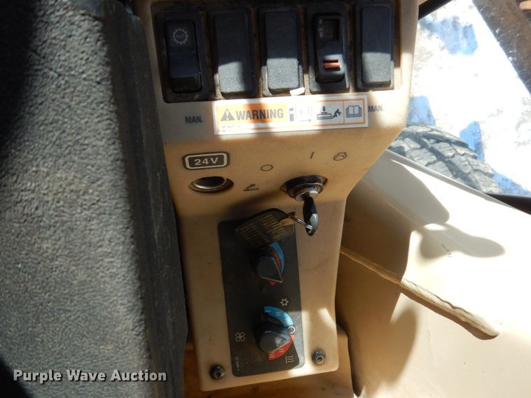 image for item FU9217 2004 Caterpillar 140H VHP Plus motor grader