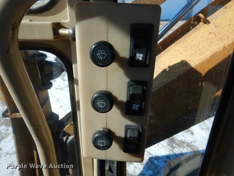 image for item FU9217 2004 Caterpillar 140H VHP Plus motor grader