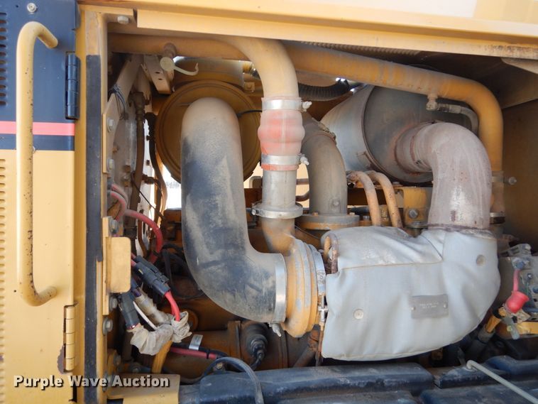 image for item FU9217 2004 Caterpillar 140H VHP Plus motor grader