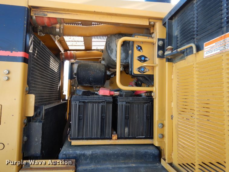 image for item FU9217 2004 Caterpillar 140H VHP Plus motor grader