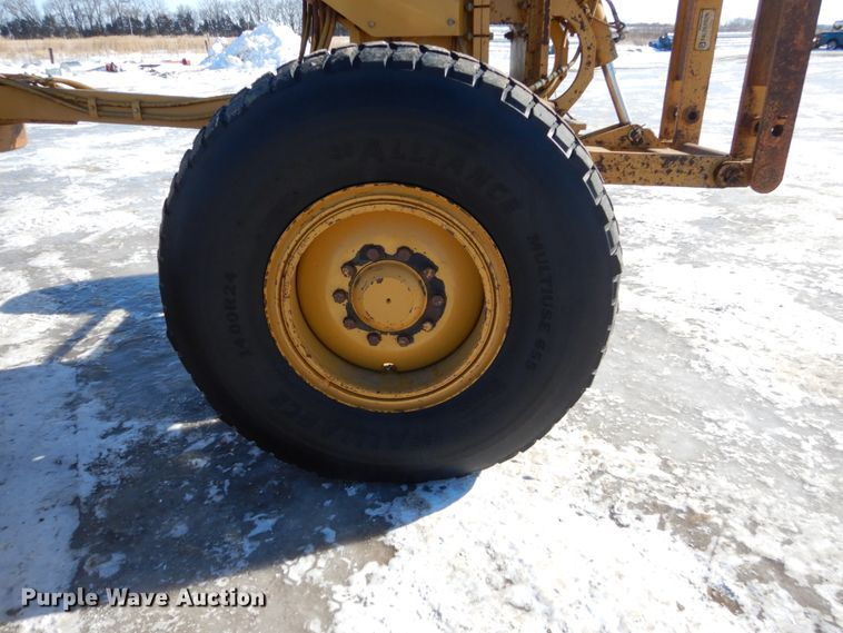 image for item FU9217 2004 Caterpillar 140H VHP Plus motor grader