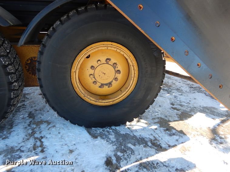 image for item FU9217 2004 Caterpillar 140H VHP Plus motor grader