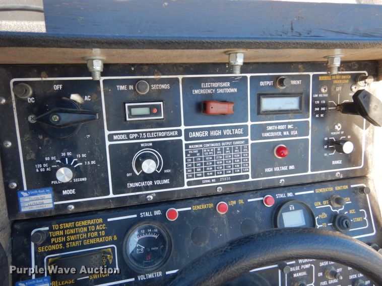 image for item FU9218 1999 Smith Root SR-16S electrofisher research vessel