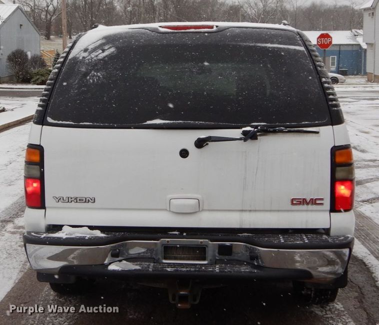 image for item GC9475 2004 GMC Yukon SUV