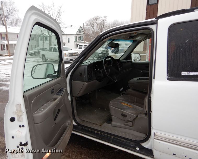 image for item GC9475 2004 GMC Yukon SUV