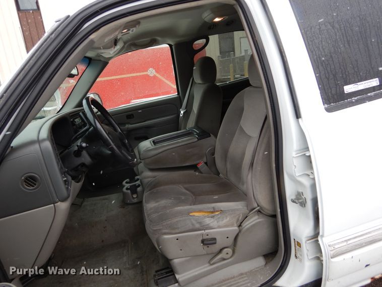 image for item GC9475 2004 GMC Yukon SUV