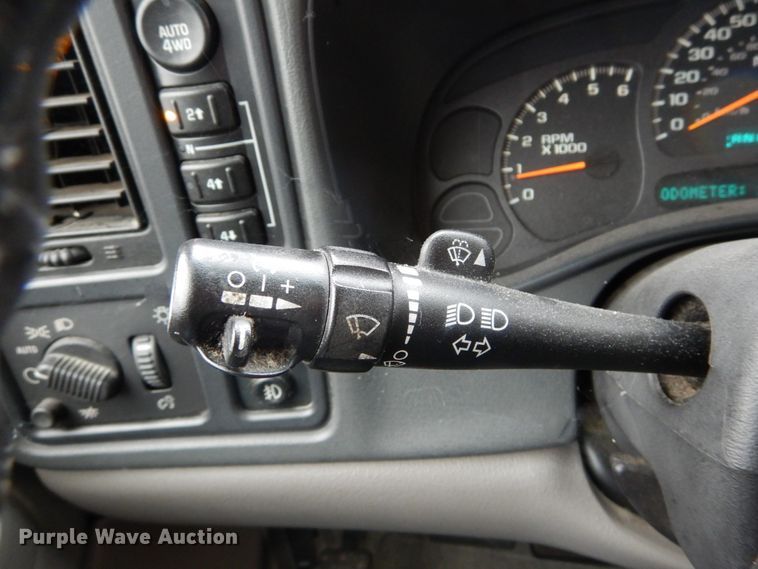 image for item GC9475 2004 GMC Yukon SUV