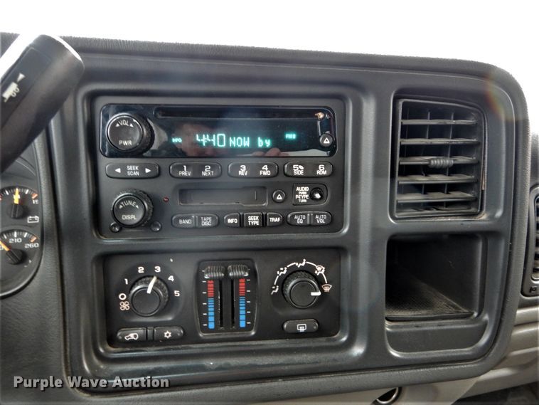 image for item GC9475 2004 GMC Yukon SUV