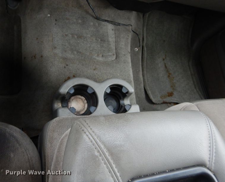 image for item GC9475 2004 GMC Yukon SUV