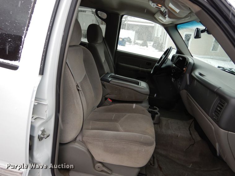 image for item GC9475 2004 GMC Yukon SUV