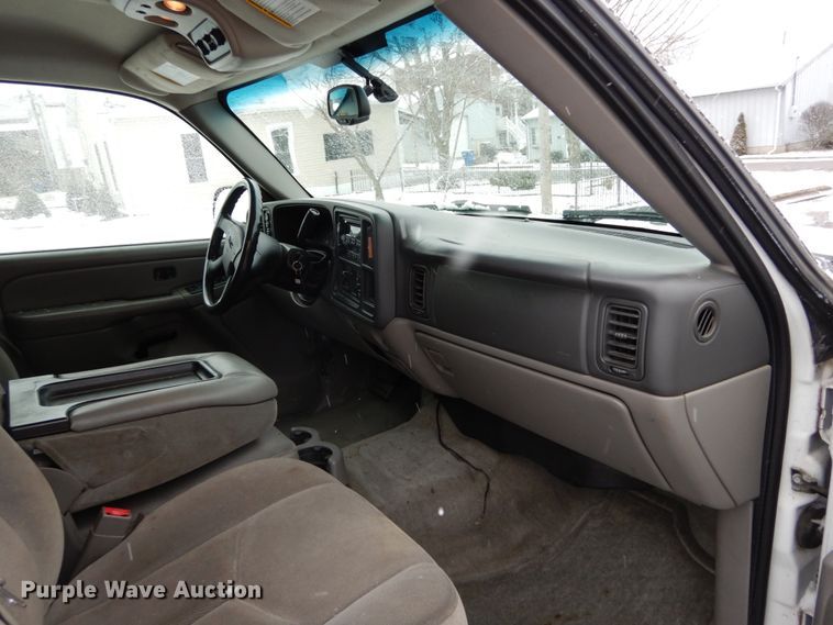 image for item GC9475 2004 GMC Yukon SUV