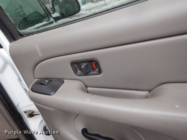 image for item GC9475 2004 GMC Yukon SUV