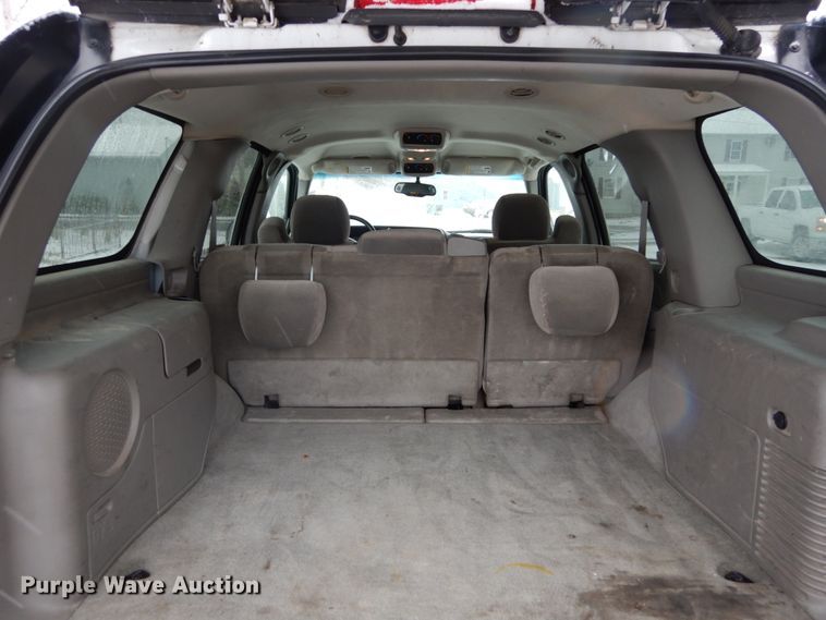 image for item GC9475 2004 GMC Yukon SUV