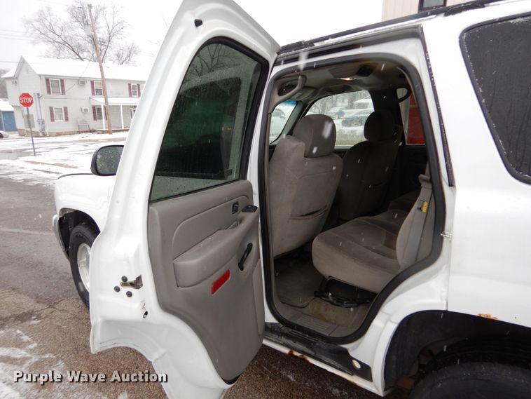 image for item GC9475 2004 GMC Yukon SUV