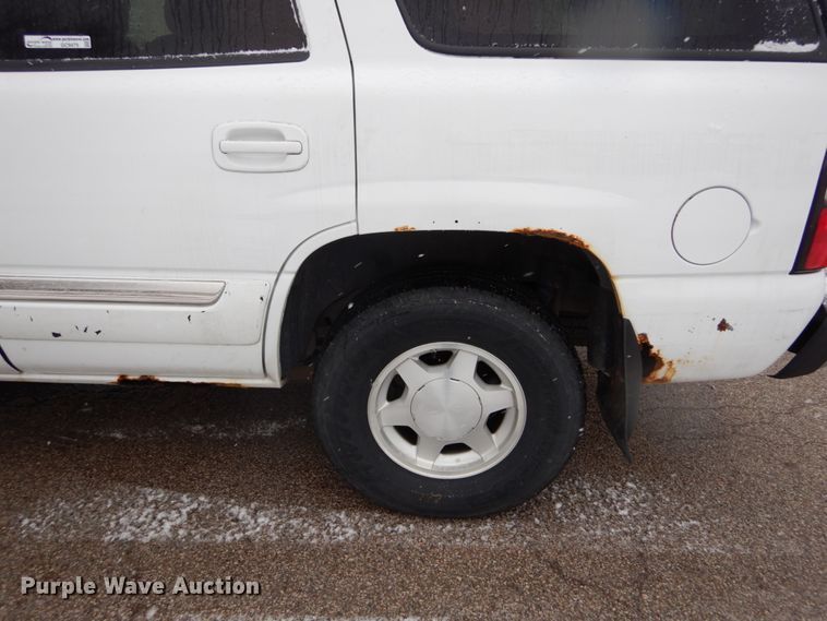 image for item GC9475 2004 GMC Yukon SUV