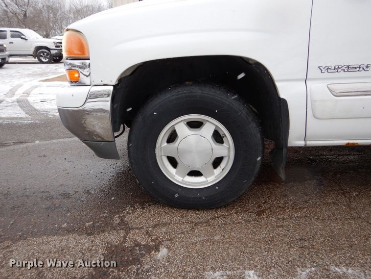 image for item GC9475 2004 GMC Yukon SUV