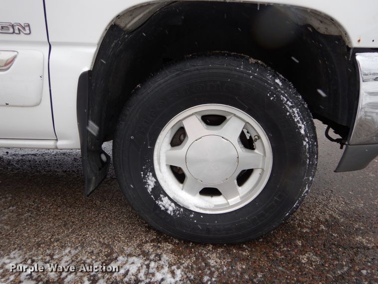 image for item GC9475 2004 GMC Yukon SUV