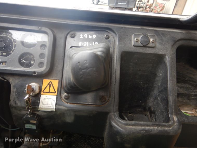 image for item GD9067 1999 Cushman Spraytek utility vehicle