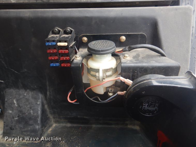 image for item GD9067 1999 Cushman Spraytek utility vehicle