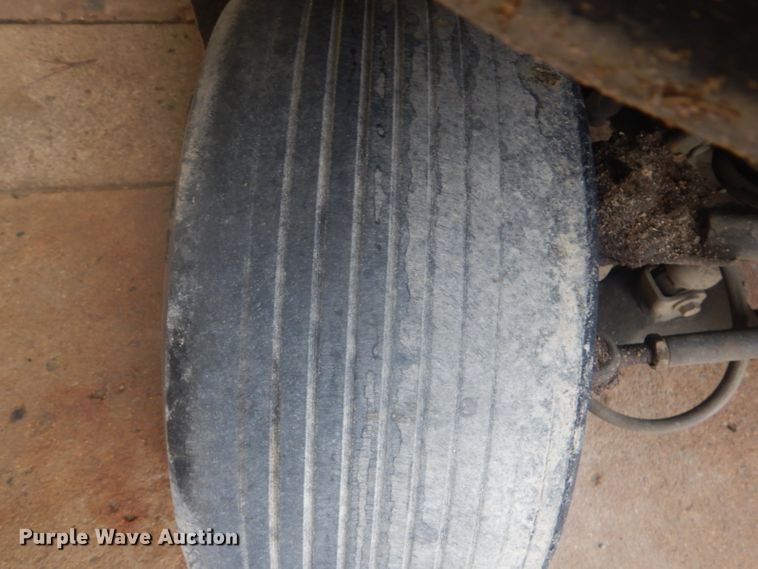 image for item GD9067 1999 Cushman Spraytek utility vehicle