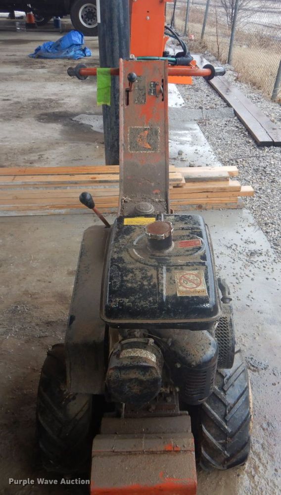 image for item GD9071 Ditch Witch 100SX vibratory cable plow