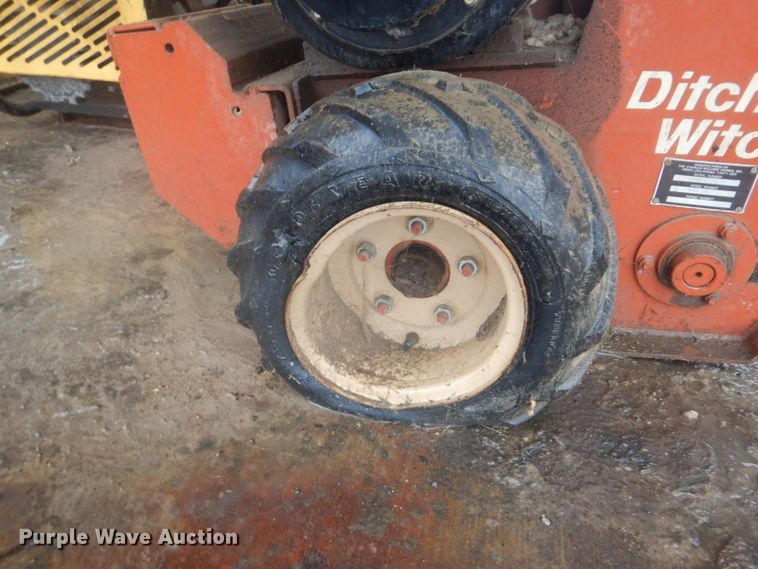 image for item GD9071 Ditch Witch 100SX vibratory cable plow