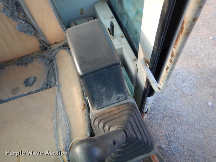 image for item GD9101 Takeuchi TB070 mini excavator