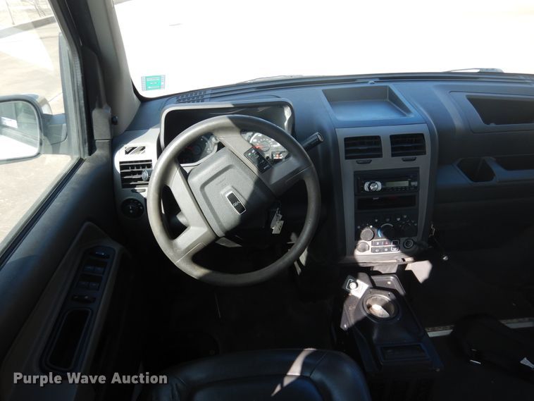 image for item GD9139 2012 VPG MV1CD SUV