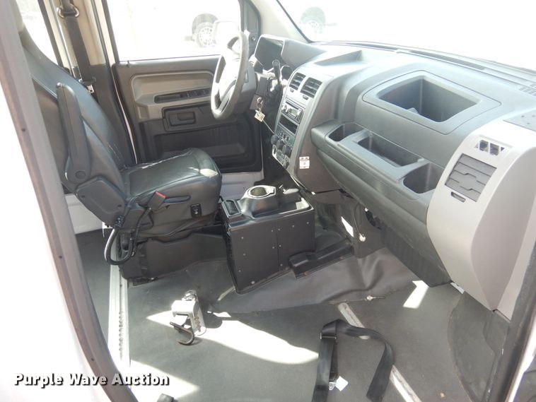 image for item GD9139 2012 VPG MV1CD SUV