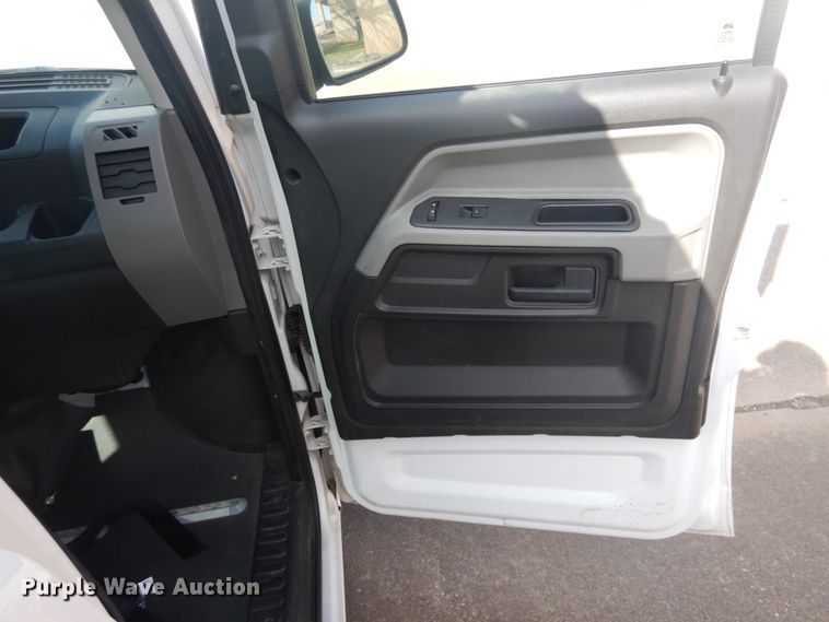 image for item GD9139 2012 VPG MV1CD SUV