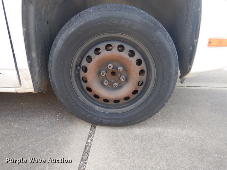 image for item GD9139 2012 VPG MV1CD SUV