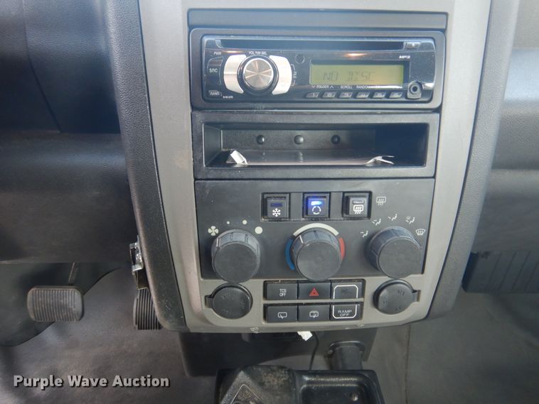 image for item GD9140 2012 VPG MV1CD SUV