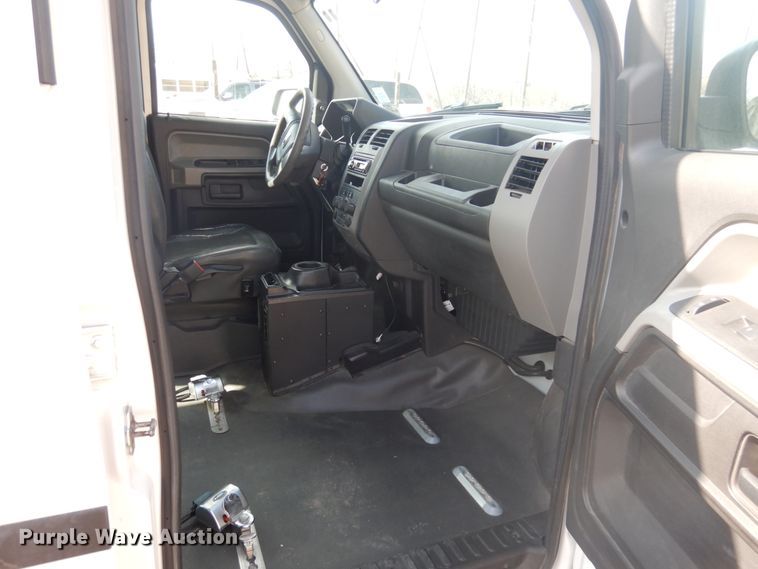 image for item GD9140 2012 VPG MV1CD SUV