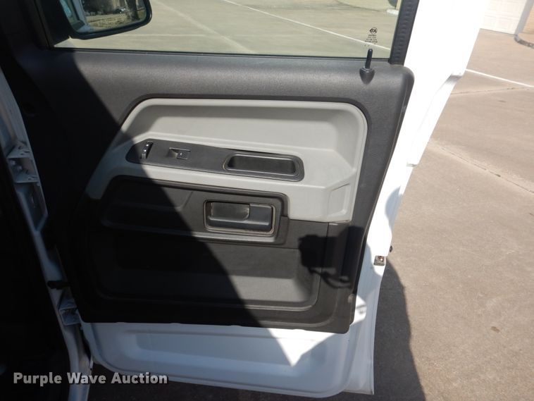 image for item GD9140 2012 VPG MV1CD SUV