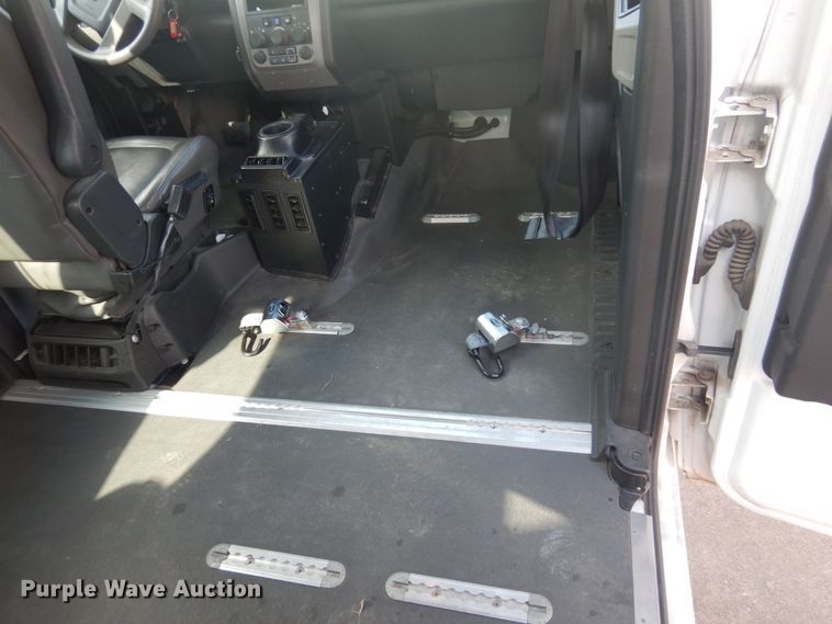 image for item GD9140 2012 VPG MV1CD SUV