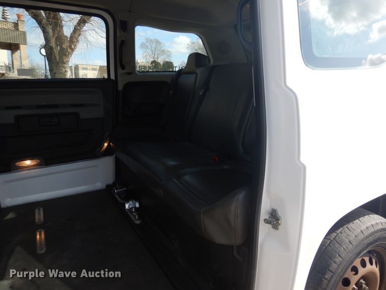 image for item GD9140 2012 VPG MV1CD SUV