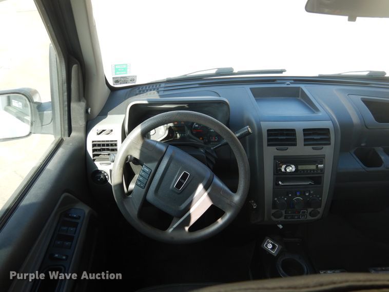 image for item GD9140 2012 VPG MV1CD SUV